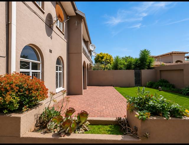 3 BEDROOM TOWNHOUSE FOR SALE IN THREE RIVERS